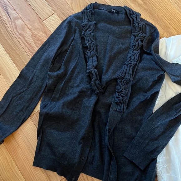 Two cardigans - Picture 4 of 4